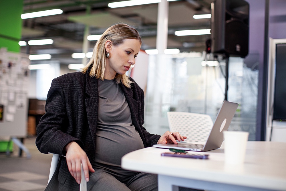У женщин с детьми зарплата в среднем ниже на 4,2 процента, чем у бездетных.
