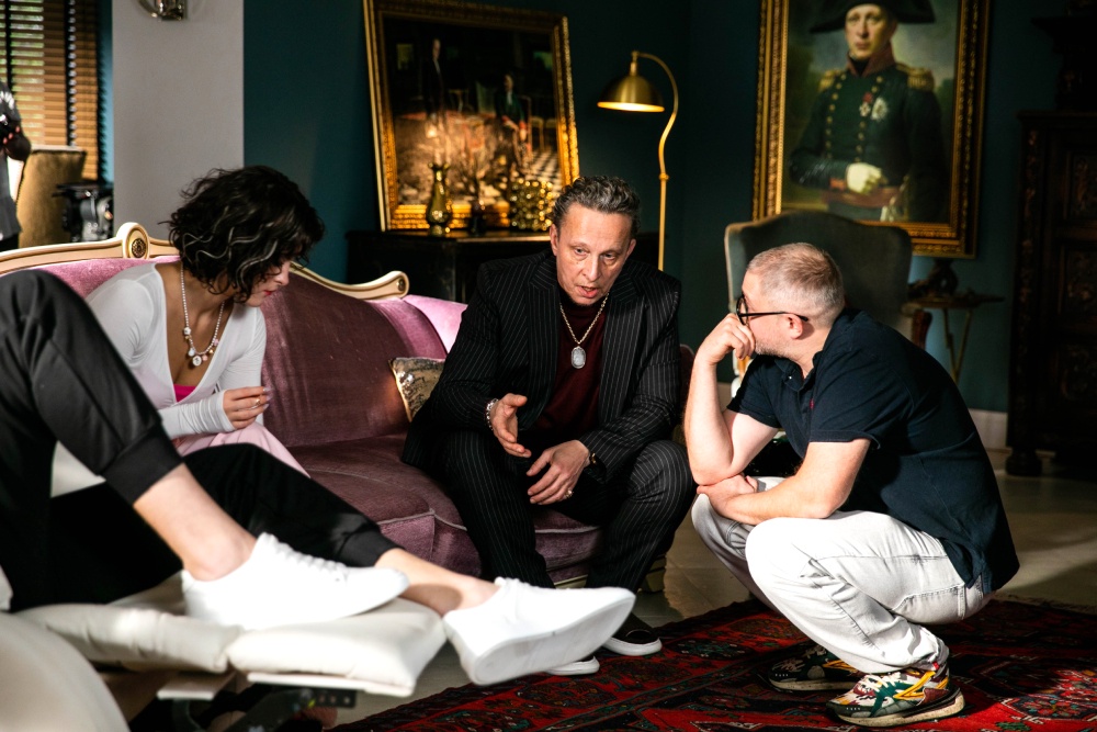 "Нефть" - это история о том, как далеко может зайти обычный человек, когда теряет самое дорогое.