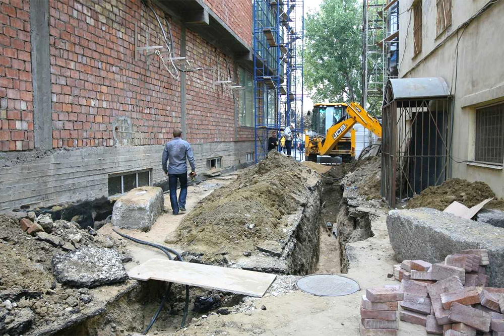 Незаконные врезки обнаружить непросто - их выявляют в основном во время плановых ремонтных работ.