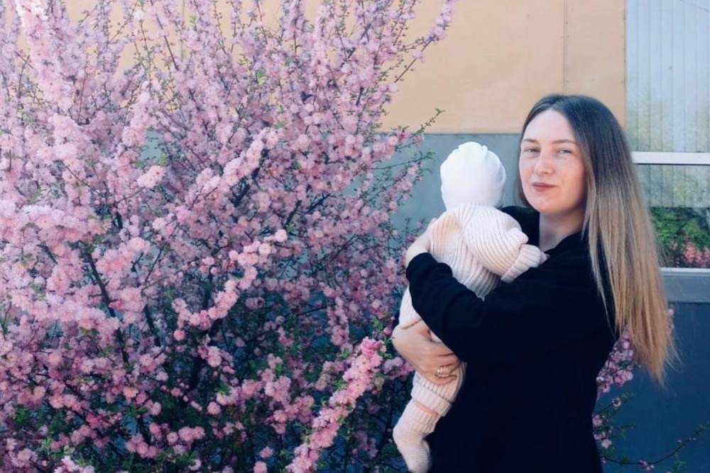 Елизавета сначала не хотела пускаться в судебные тяжбы, но тетя погибшего мужа убедила ее сделать это ради дочери-малышки.