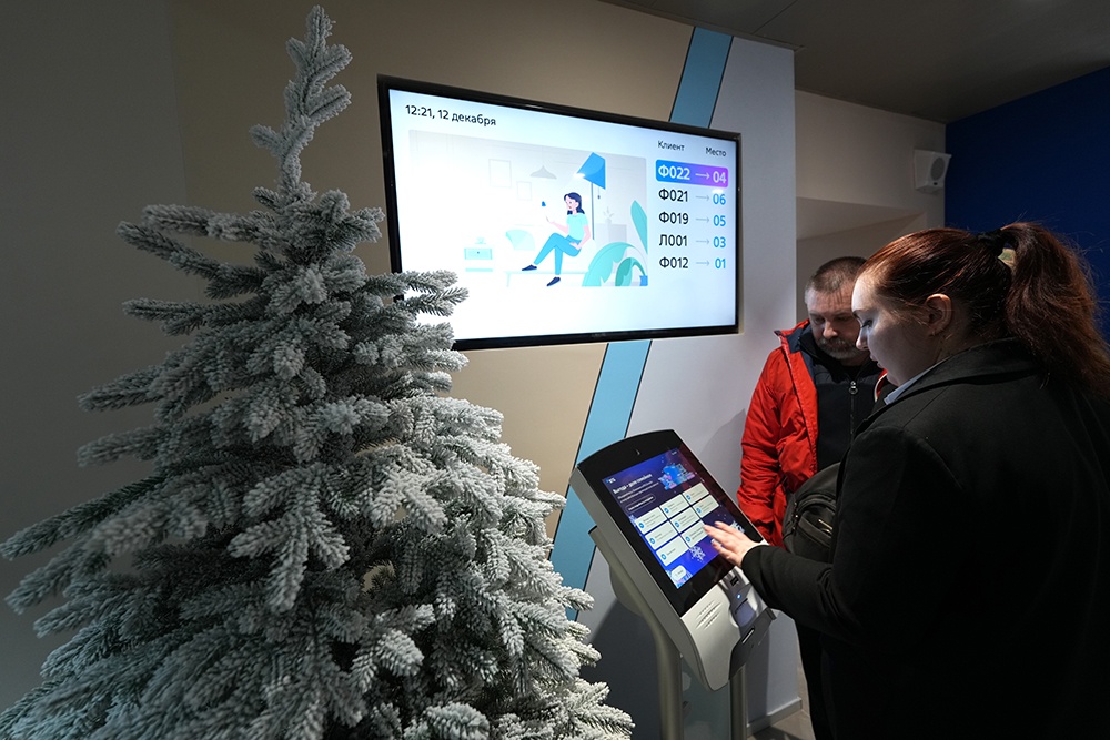 Ставки выше банки стараются предлагать по онлайн-вкладам или вкладам на маркетплейсах, снижая так нагрузку на офисы.