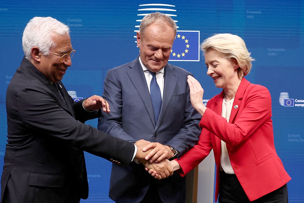 Глава Евросовета Антониу Кошта, премьер Польши Дональд Туск и глава Еврокомиссии Урсула фон дер Ляйен мечтают прибрать к рукам российские активы. Но пока не получается.