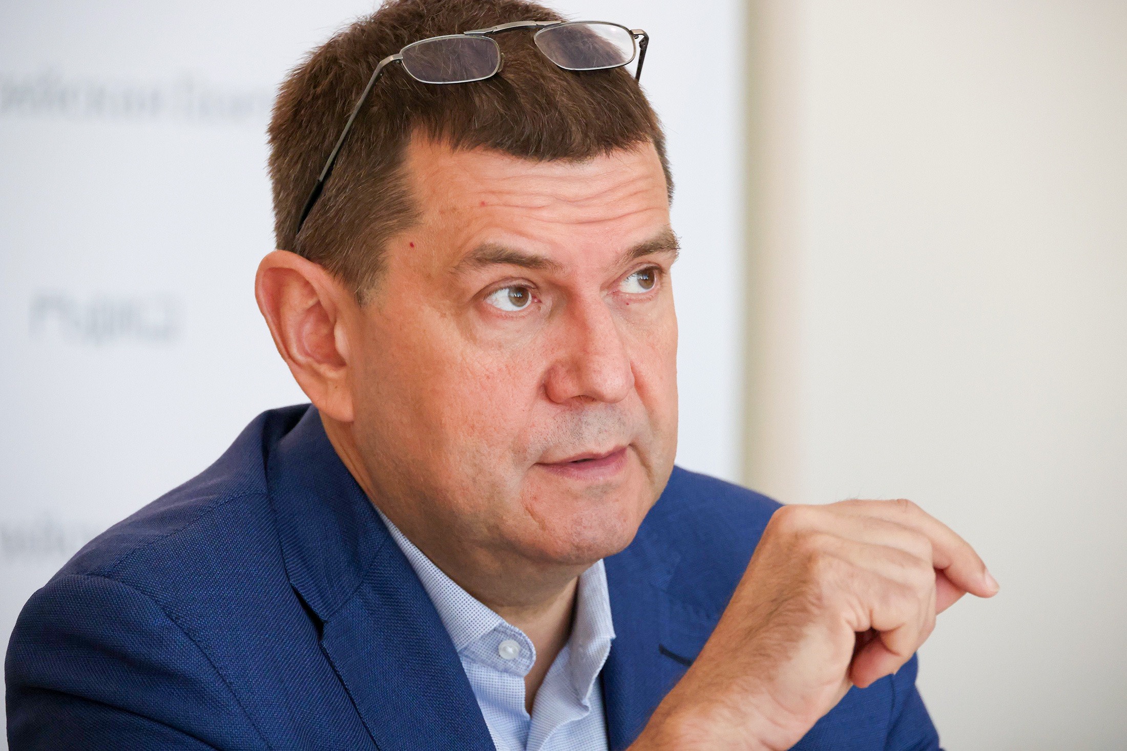 Алексей Емельянов: Ежегодно более 500 объектов культурного наследия находятся в работе у реставраторов. С 2011 года уже отреставрированы более 2300 памятников.