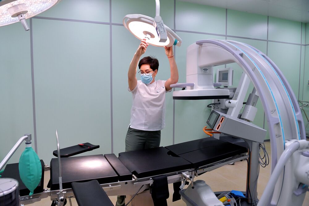 На диагностику и лечение в Петербург приезжают пациенты из разных регионов России, а также граждане других стран. 