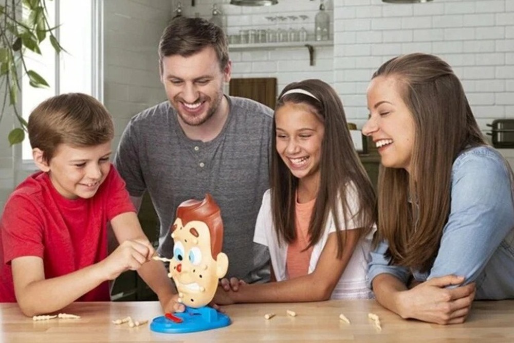 Для любителей выдавливать прыщи на маркетплейсах даже продают антистресс-игрушки. 