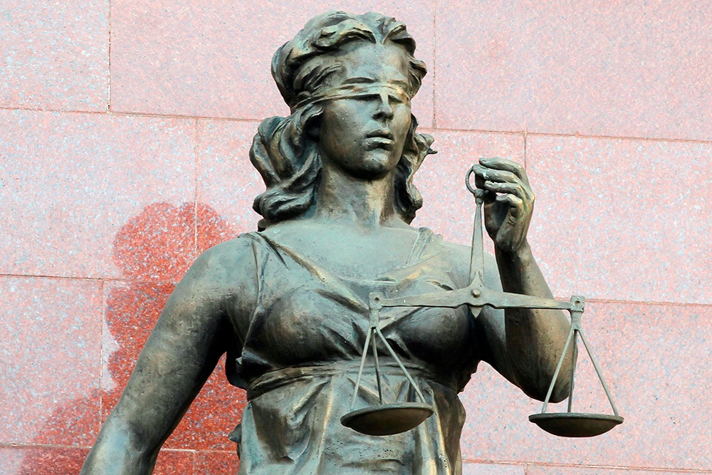 Большинство юрфирм утверждает, что рынок не позволяет им индексировать ставки в сторону увеличения.