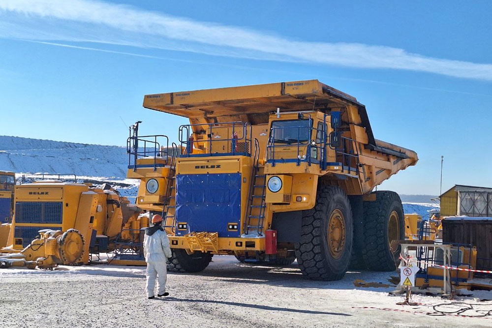 Автопарк пополнили восемь новых БелАЗов. Автопарк пополнили восемь новых БелАЗов.