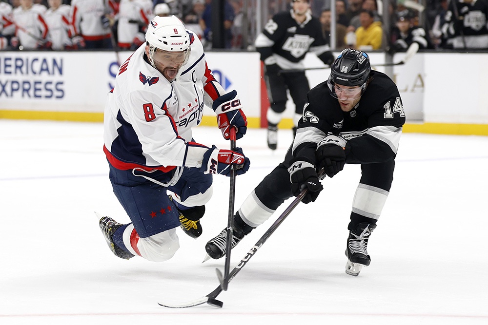 Александр Овечкин подбирается ко второму рекорду Уэйна Гретцки: по голам с учетом плей-офф. 