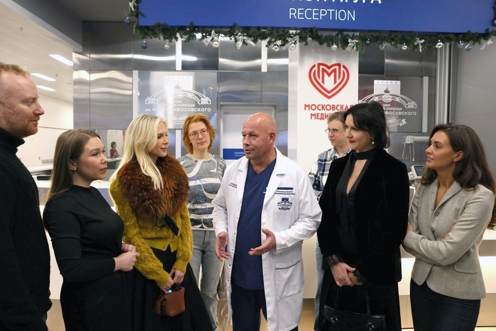 Всего одно требование высказал к сериалу Сергей Петриков: "Лишь бы в нем не было суеты, у нас все организовано, врачи работают спокойно"