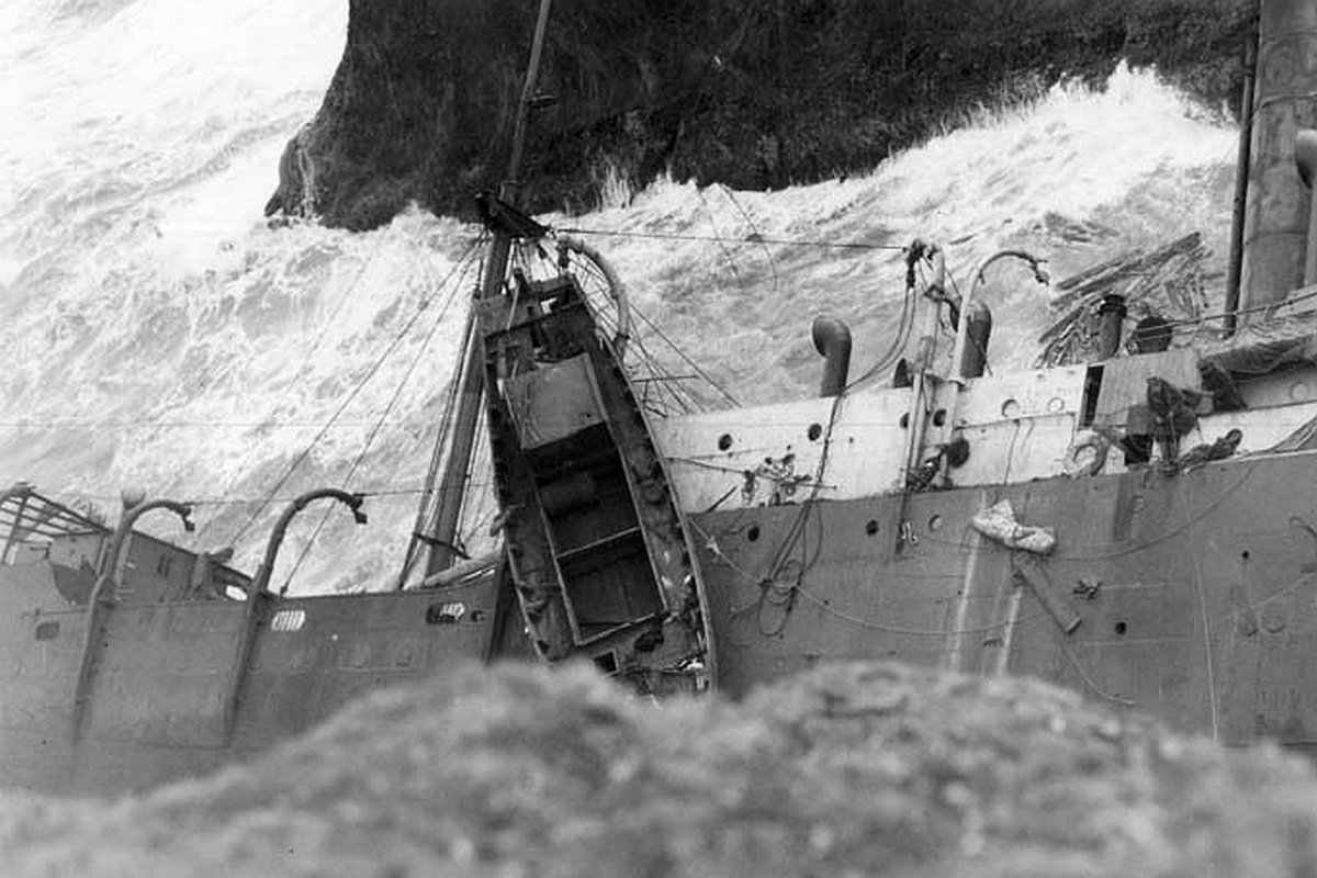 Фото с места крушения "Ламута". Фото с места крушения "Ламута".