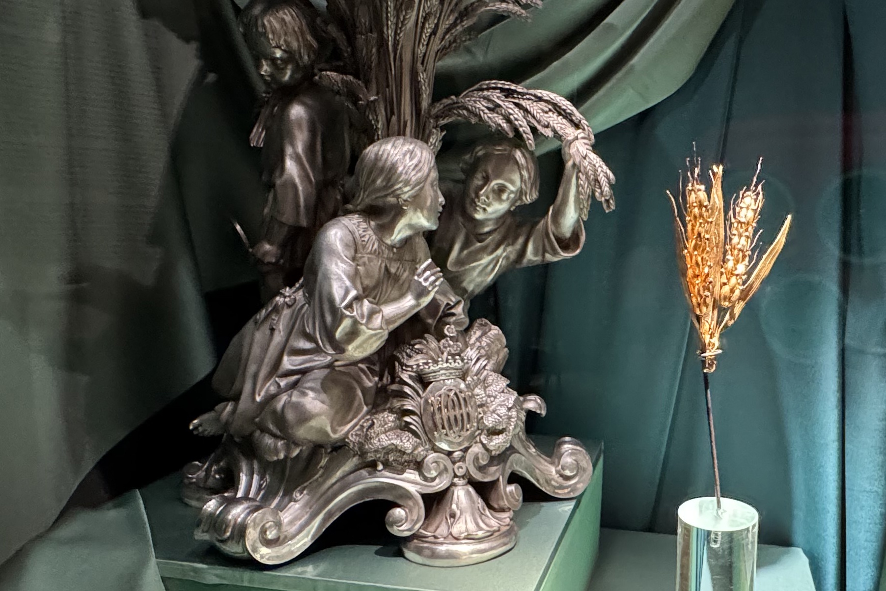 На выставке представлены экспонаты из Особой кладовой ГИМа На выставке представлены экспонаты из Особой кладовой ГИМа