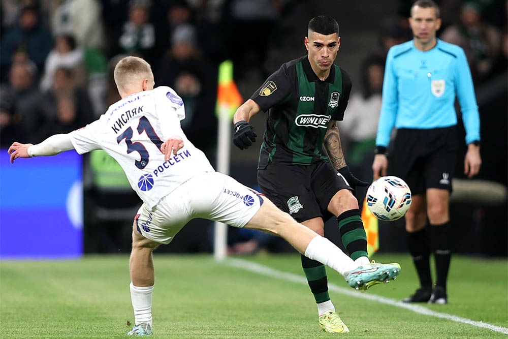 Футболисты "Краснодара" и ЦСКА провели одну из самых ярких и боевитых встреч первой части сезона.