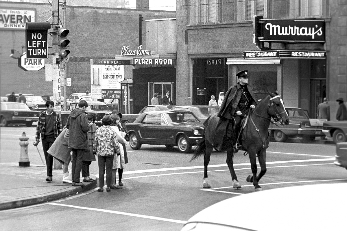 В Канаде к 1952 году органами госбезопасности СССР были установлены 428 бежавших из СССР пособников нацистов (из них 125 украинских и 145 прибалтийских националистов). На фото: пригород Торонто.