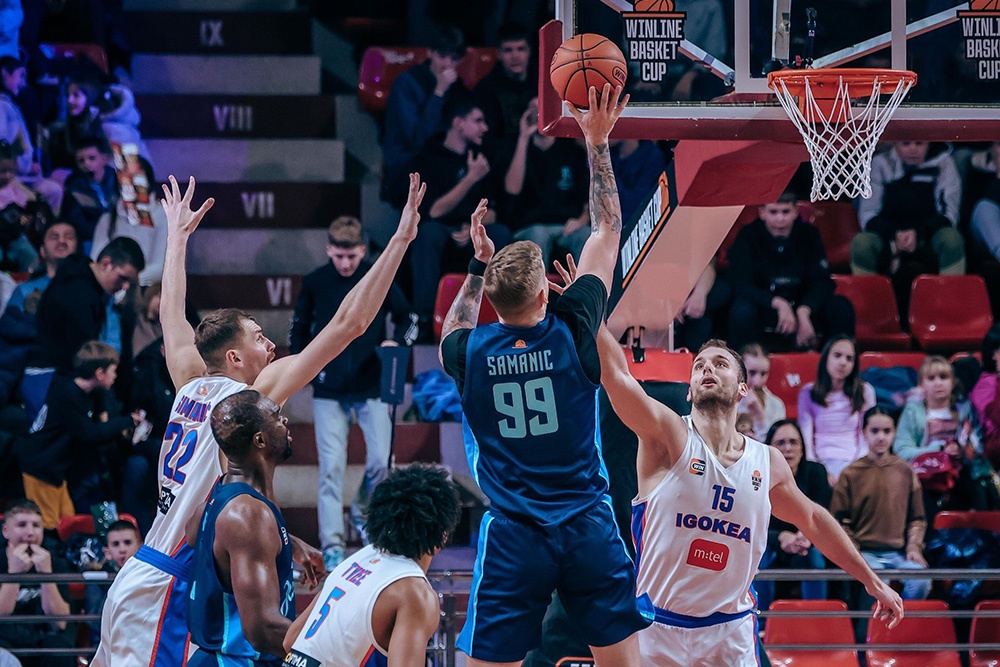 Игроки "Зенита", похоже, не ожидали, что "Игокеа" из Республики Сербской окажет им такое сопротивление.