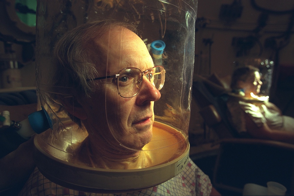 Метод гипербарической оксигенации, когда кислород поступает под давлением, стимулирует рост новых кровеносных сосудов. Метод гипербарической оксигенации, когда кислород поступает под давлением, стимулирует рост новых кровеносных сосудов.