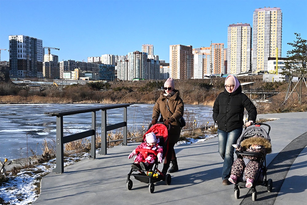 Дальневосточную и арктическую ипотеку можно будет взять для покупки жилья на "вторичке" и без ограничений по возрасту для многодетных. Дальневосточную и арктическую ипотеку можно будет взять для покупки жилья на "вторичке" и без ограничений по возрасту для многодетных.