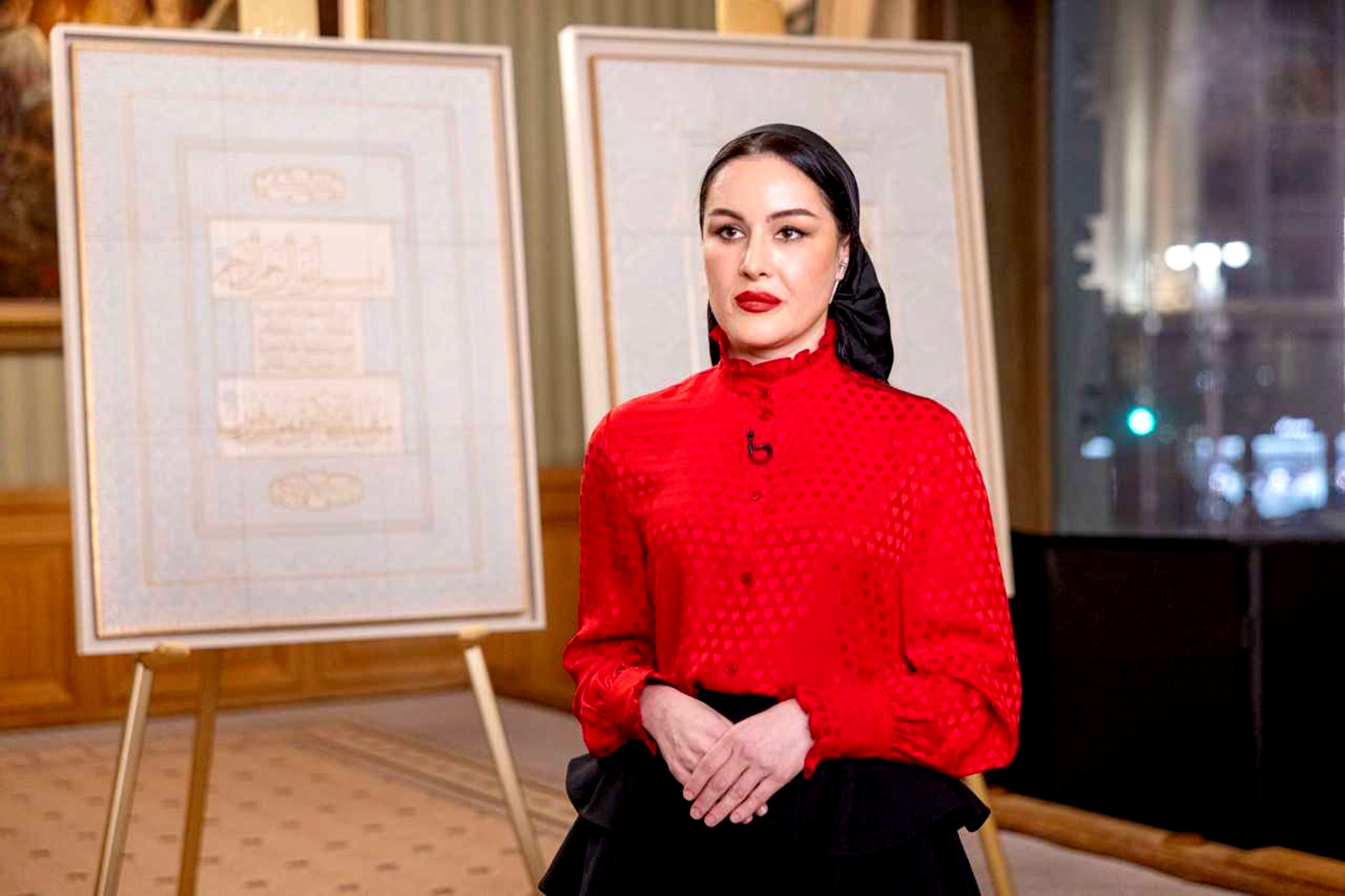 Выбор именно этих сур Корана связан с тем, что они имеют большое значение в исламском поклонении и повседневной жизни, отметила Луиза Исаева.