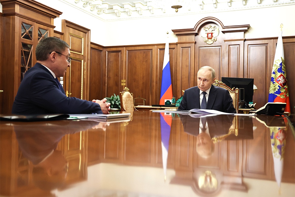 Владимир Якушев рассказал президенту в том числе о волонтерской работе ЕР.