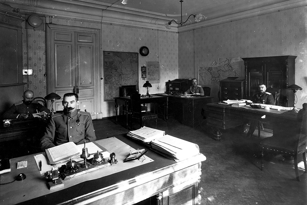 В штабе Отдельного корпуса жандармов.