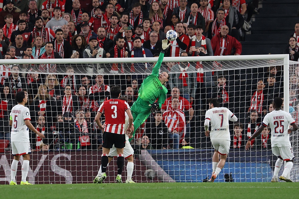 Матвей Сафонов провел за "ПСЖ" уже три игры подряд. Возможно, он сыграет и против "Фламенго".