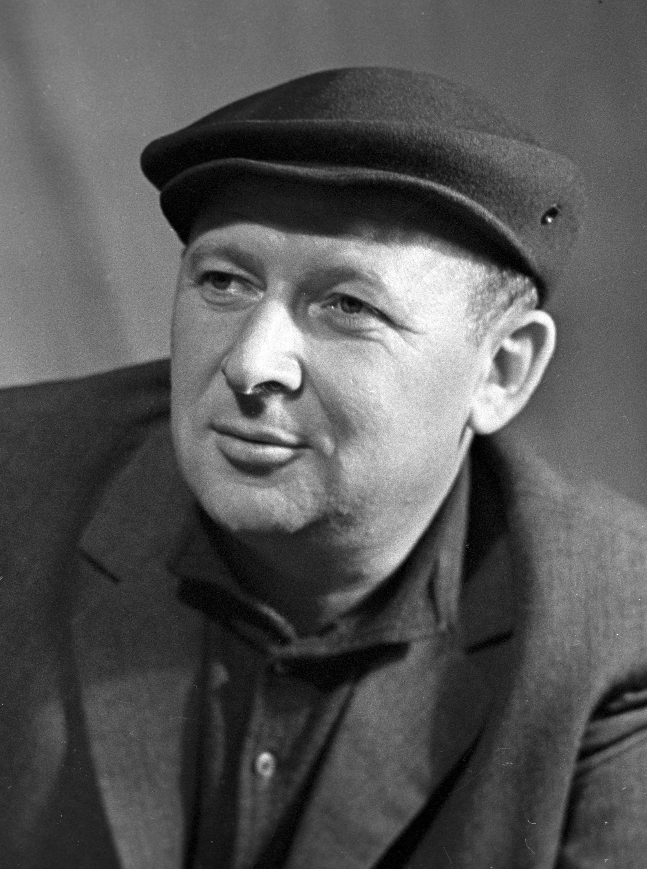 Поэт Константин Яковлевич Ваншенкин. 1963