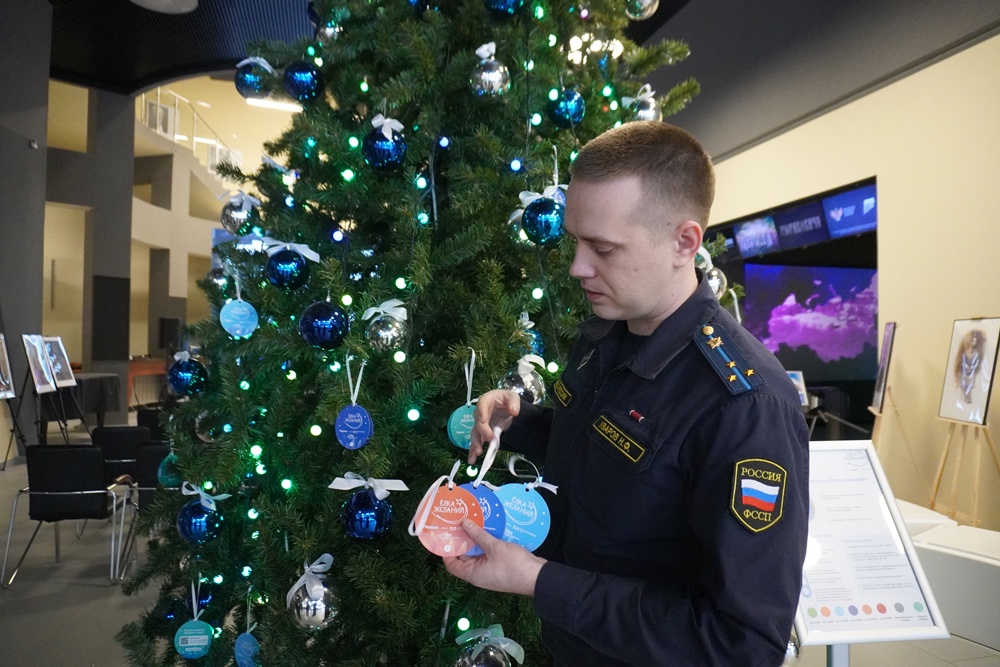 В акции приняли участие сотрудники службы судебных приставов.