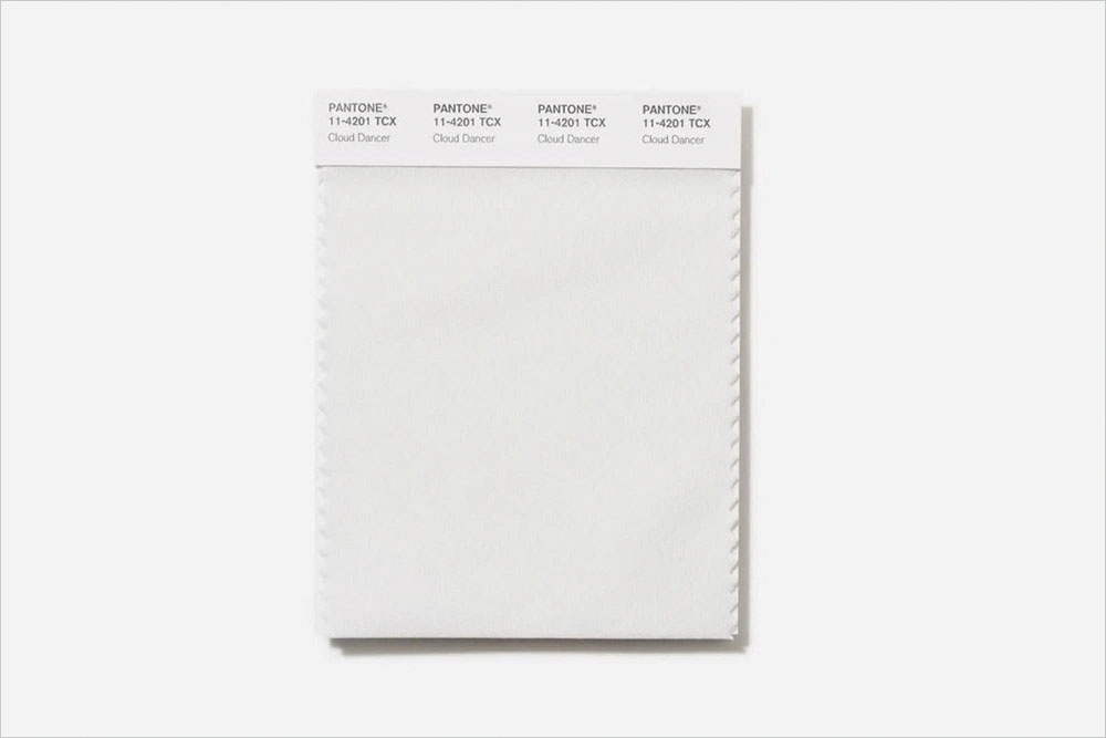  Воздушно-белый цвет с номером 11-4201, Pantone 