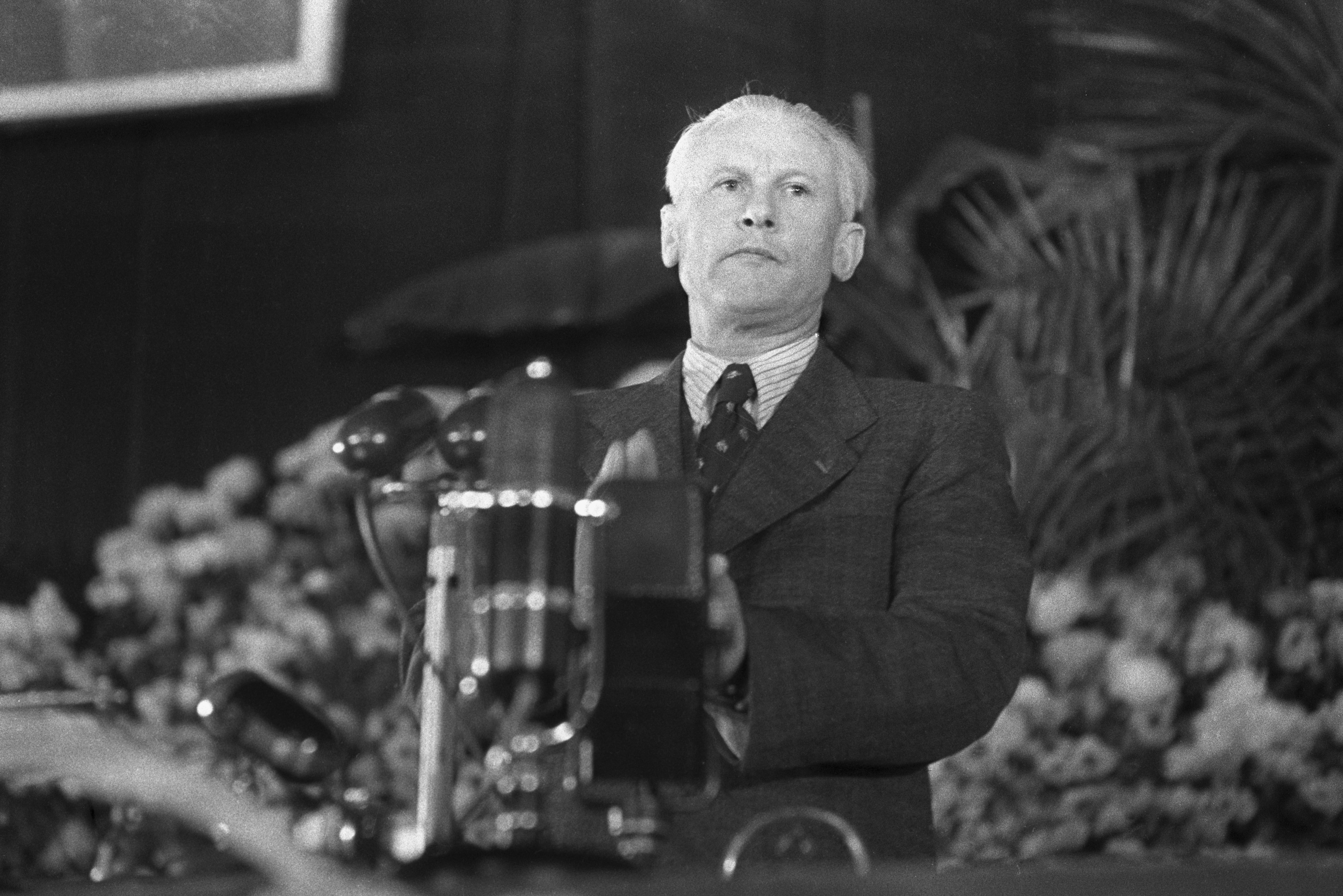 Русский советский писатель и общественный деятель Александр Александрович Фадеев.