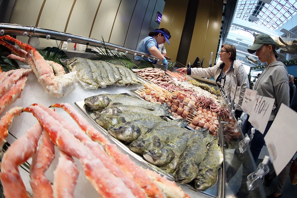 Ассортимент на рыбных рынках впечатляющий. 