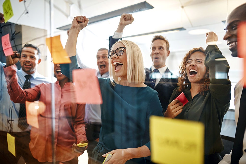 Никто не запрещает начальникам радовать своих подчиненных разовыми премиями по любому поводу