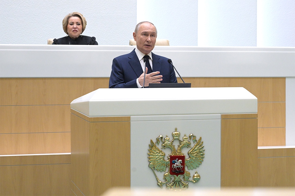 Владимир Путин выступил на пленарном заседании Совета Федерации.