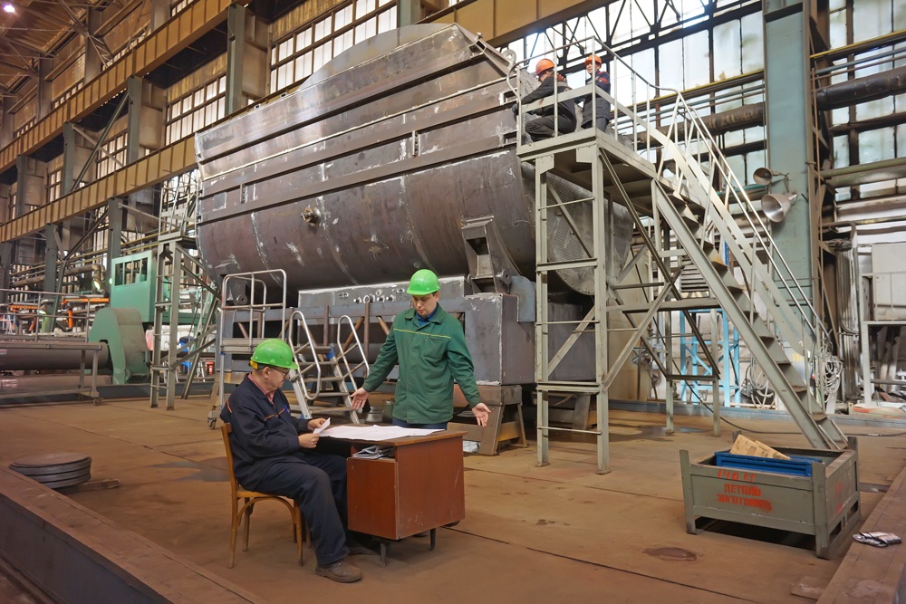 Возрастные работники просто незаменимы в качестве наставников: их опыт дорогого стоит.