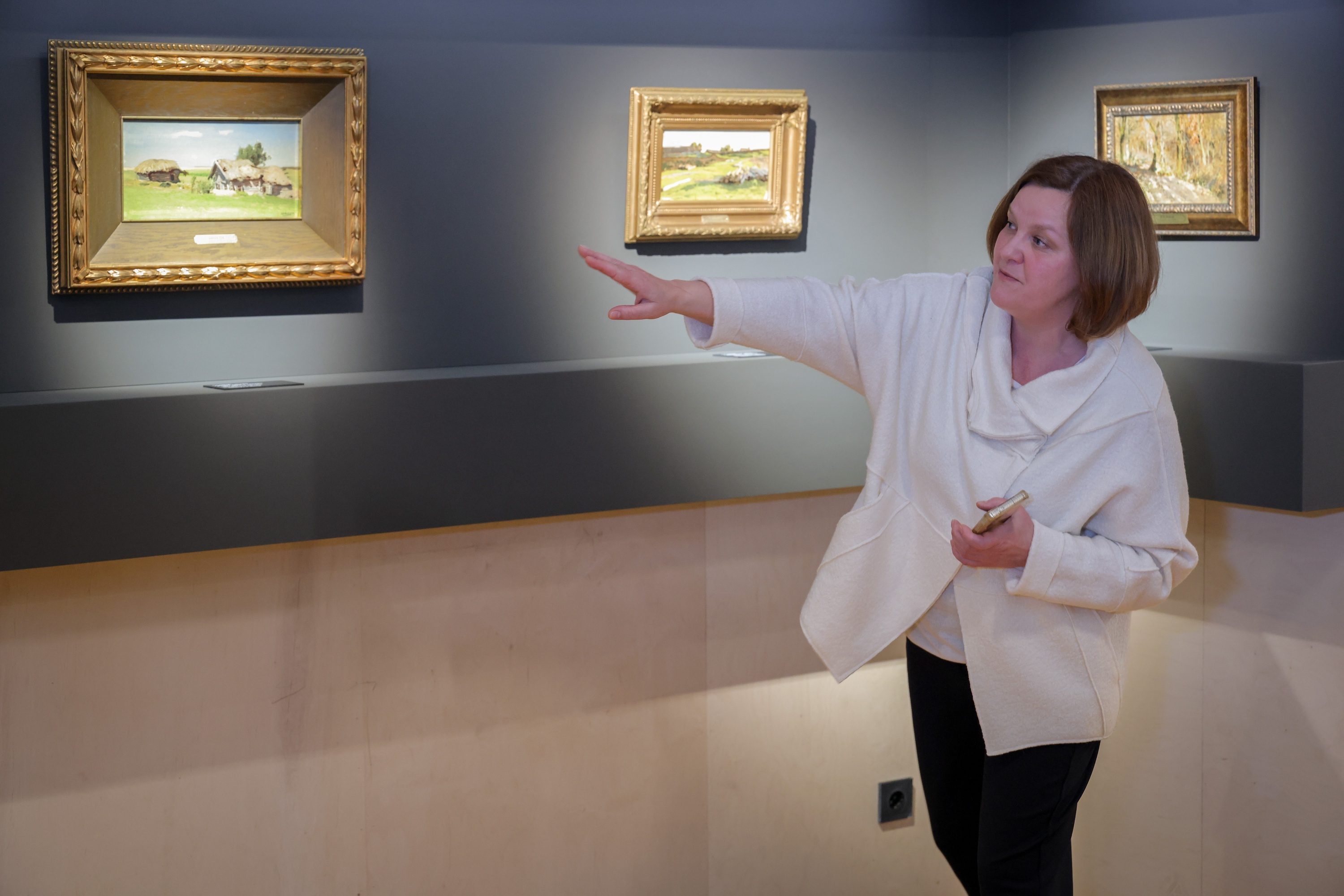 Директор музея "Мелихово" Анастасия Журавлева рассказала и о Левитане, дружившем с Чеховым.