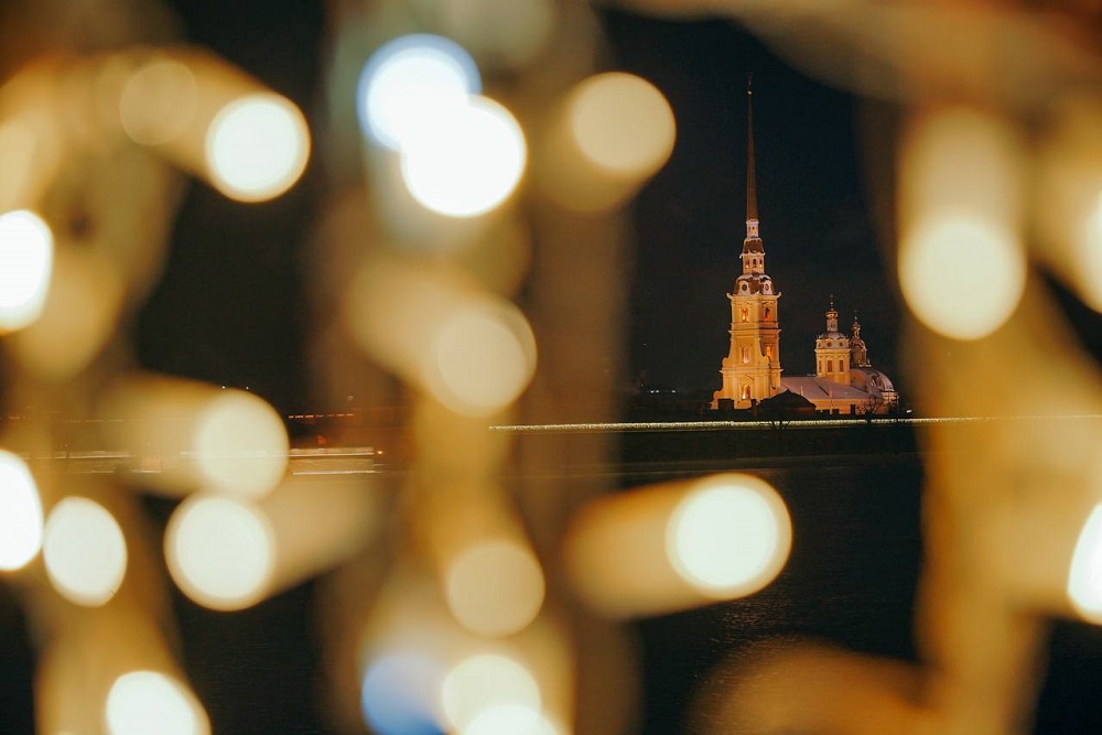 Санкт-Петербург готов к зимним праздникам.