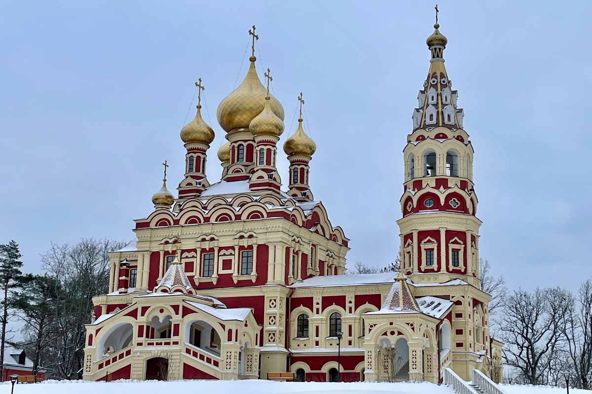 Храм Тихвинской иконы Божией Матери в Высоком.