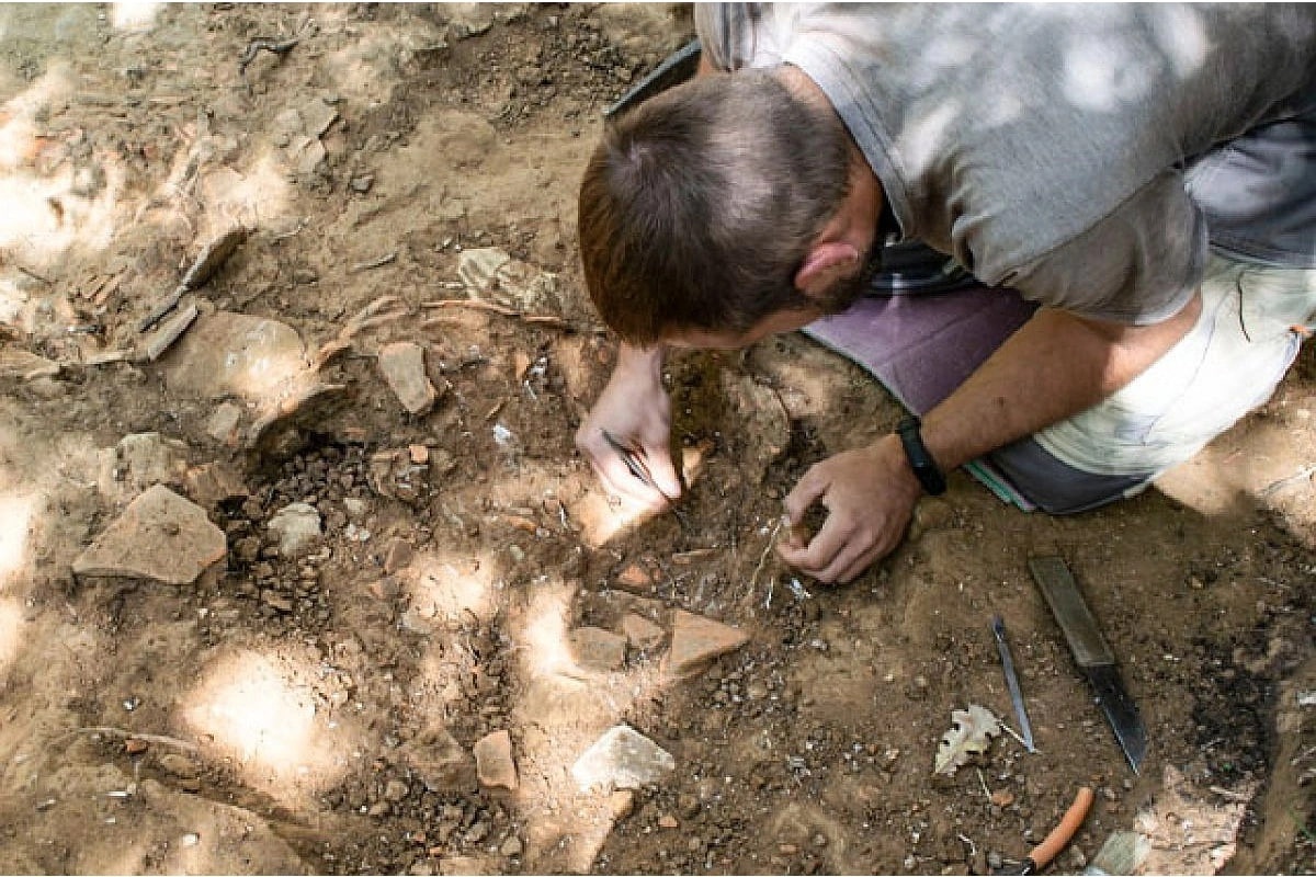 Изучение погребальных амфор могильника Тимир-Чаир.