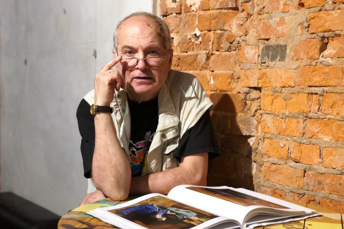 Валерий Плотников прославился портретами деятелей советской и российской культуры: Высоцкого, Пугачевой, Тарковского и многих других. 