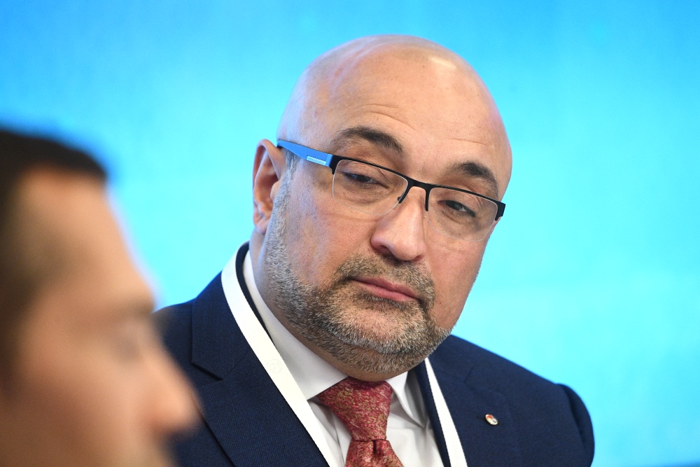 Гендиректор Ассоциации развития финансовой грамотности, заместитель председателя Экспертного Совета ЦБ по защите прав потребителей финансовых услуг Эльман Мехтиев.