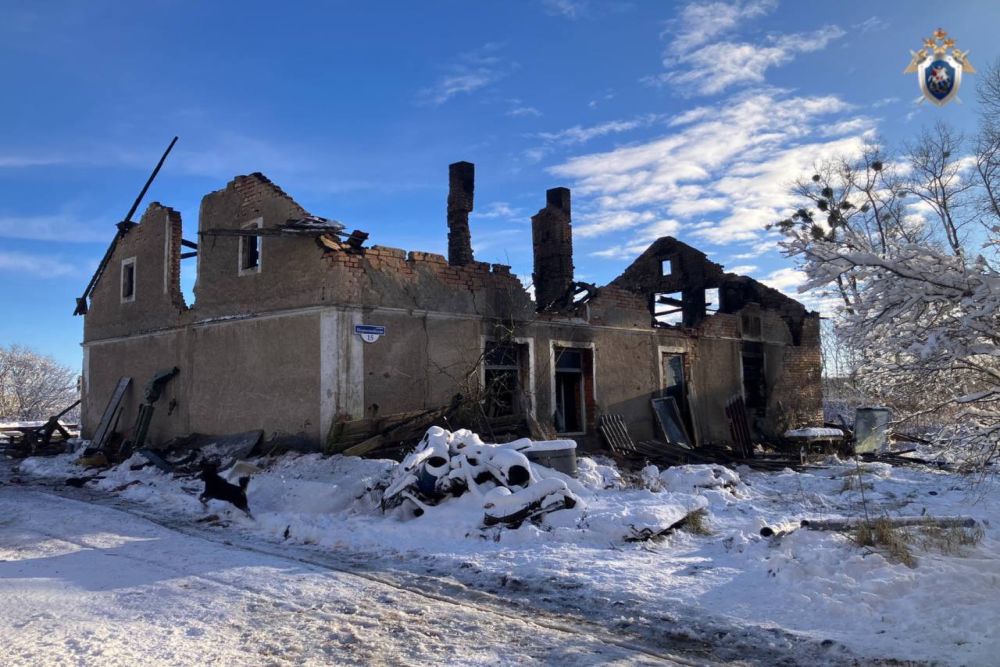 В Калининградской области при пожаре в частном доме погибли два человека
