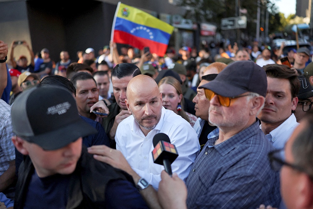 Посол США в Чили​​ Брэндон Джадд