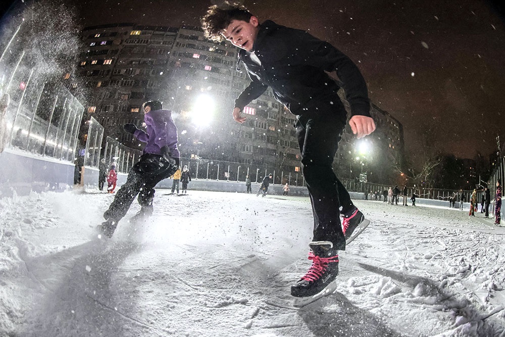 Самые частые гости всесезонных площадок - школьники и студенты. 