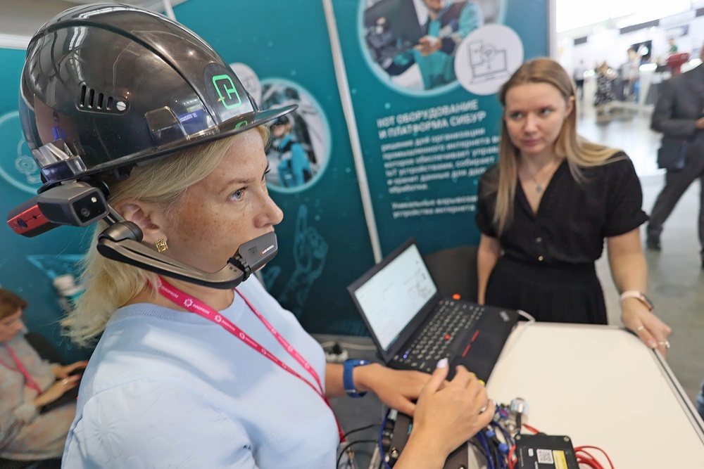 "Умные" каски и другие интеллектуальные средства защиты персонала востребованы промышленниками.