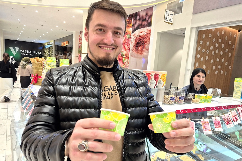 Мороженое от Эмира Шахина Чеченоглу сегодня поставляется не только в магазины Чечни, но и в другие северокавказские республики.