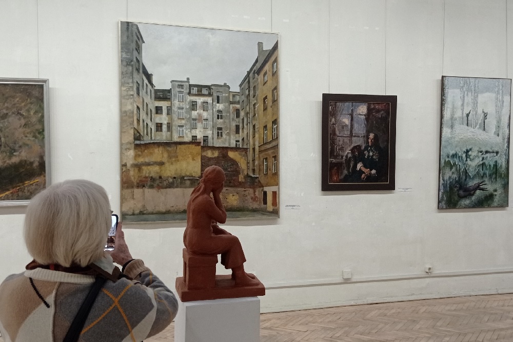 В Петербурге открыли выставку «Подвигу блокадного Ленинграда посвящается»