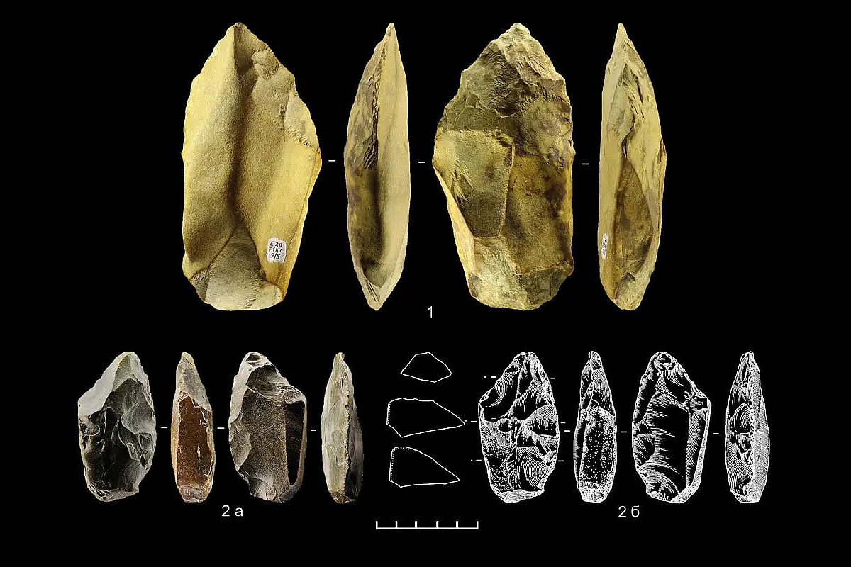Каменные орудия со стоянки Сорокин.