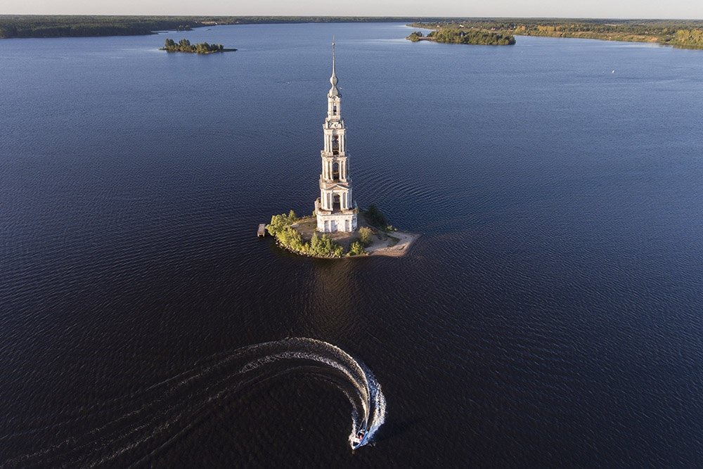 Калязинская колокольня на водохранилище в Тверской области теперь станет частью Золотого кольца