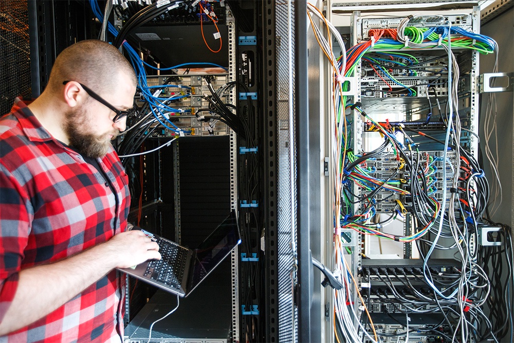 Предлагаемые изменения не дают дополнительных преференций компаниям с госучастием, отметили в Минцифры.