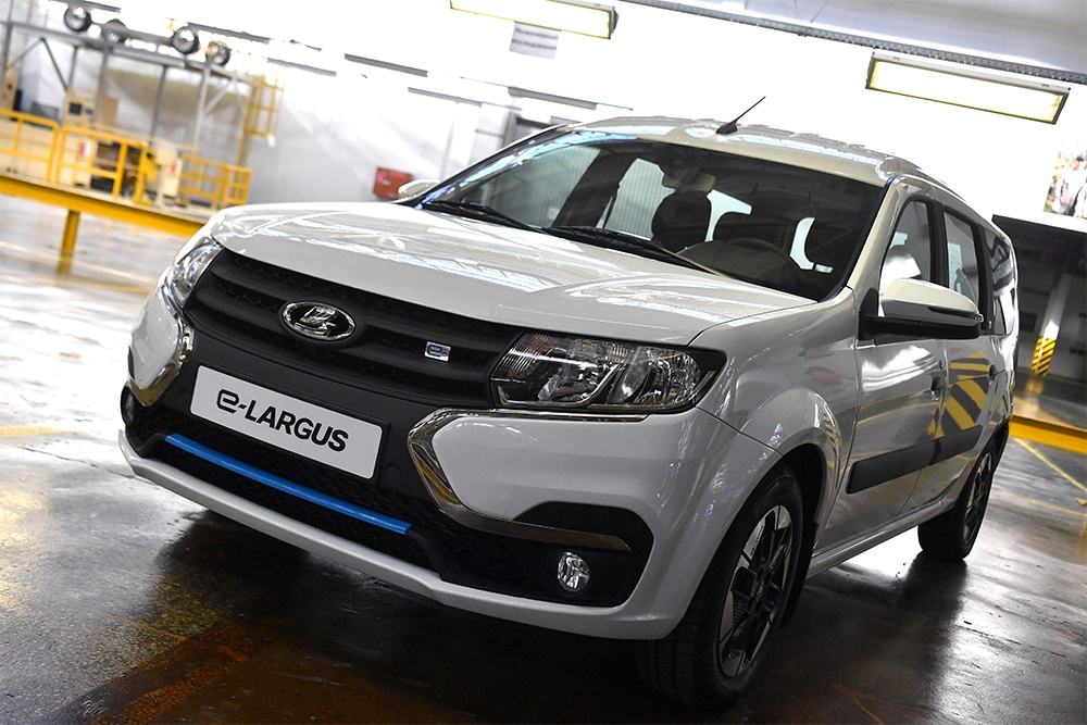LADA e-Largus поможет столичным властям с установкой и ремонтом зарядных станций и остановок.