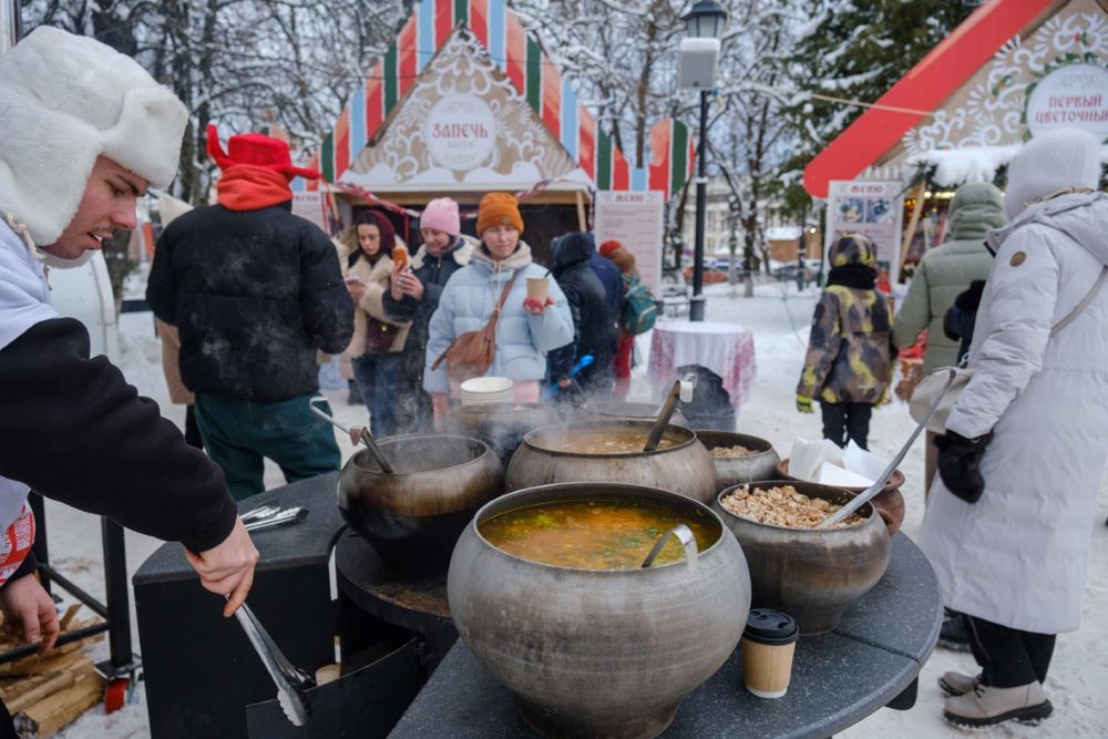 За время работы калужской ярмарки было съедено 330 литров щей.