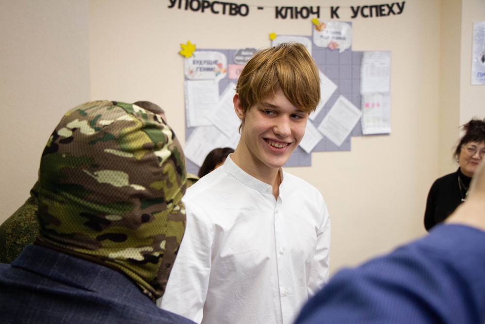 Богдан мечтает встретиться с офицером, оставшимся в живых благодаря его байку.